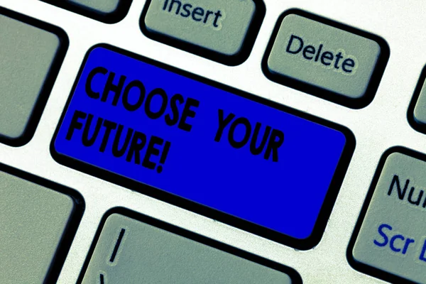 Концептуальный почерк, показывающий "Выбери будущее". Набор бизнес фото планы для вашей карьеры пройти курсы изучения клавиш клавиатуры Намерение создать идею компьютерных сообщений. — стоковое фото