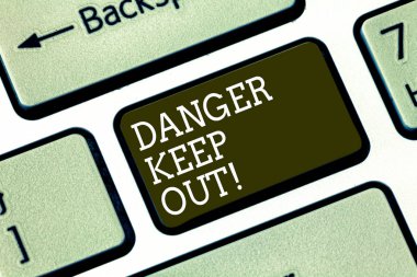 Word metin tehlike tutmak dışarı yazma. İş kavramı için uyarı uyarı bu nokta Emanet işareti klavye tuşuna basarak tuş takımı fikir bilgisayar ileti oluşturmak için niyet uzak olacağım.