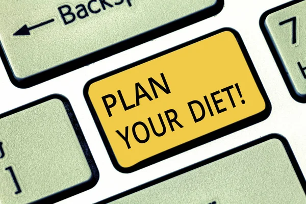 필기 텍스트 당신의 다이어트 계획을 작성입니다. 일정 피트 니스 활동 및 식사 잃을 무게 키보드 키 누르면 키패드 아이디어 컴퓨터 메시지를 만들 의도를 의미 하는 개념. — 스톡 사진