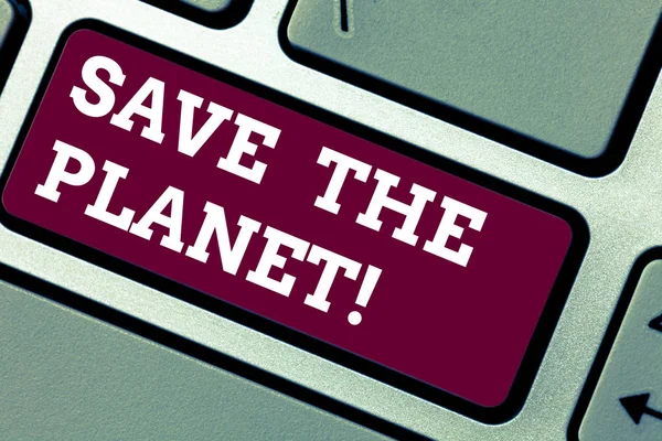 Escrevendo uma nota mostrando Save The Planet. Apresentação de fotos de negócios Cuide do meio ambiente faça ações ecológicas Teclado chave Intenção de criar mensagem de computador pressionando a ideia do teclado . — Fotografia de Stock