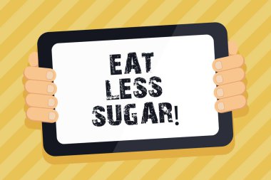 Daha az şeker yemek gösterilen metin işareti. Kavramsal fotoğraf diyabetik denetim tatlılar diyet yemek azaltma.