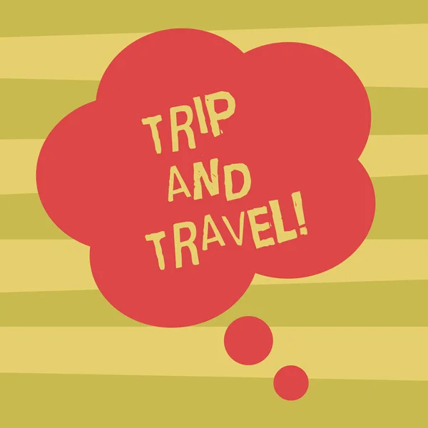 显示旅行和旅行的文本符号。概念相片为假期愉快愉快的旅途知道新的地方空白颜色花形状想法泡泡相片为演示广告. — 图库照片