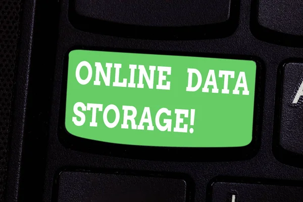 Conceptual hand writing showing Online Data Storage. Business photo showcasing store with third party service accessed via Internet Keyboard key Intention to create computer message idea. — Stock Photo, Image