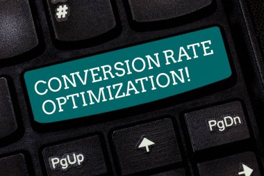 Dönüşüm oranı optimizasyon gösterilen Not yazma. Web sitesi ziyaretçilerinin yüzdesi artırmayı showcasing iş fotoğraf klavye tuşuna basarak tuş takımı fikir bilgisayar ileti oluşturmak için niyet.