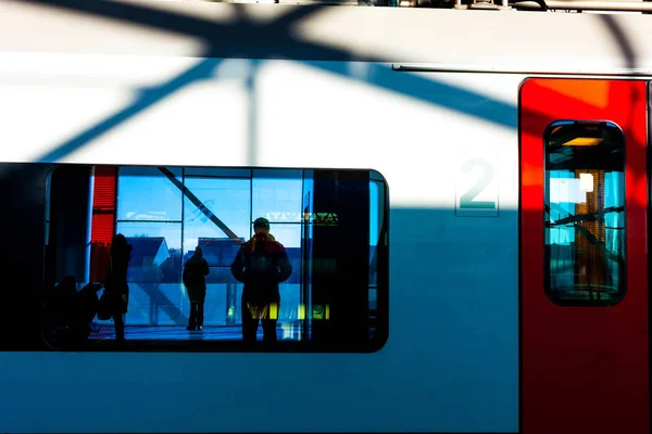 Reflet Ombre Humaine Dans Fenêtre Train Réflexion Humaine Dans Fenêtre — Photo