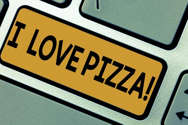 私の愛のピザを示すメモを書きます。スライス チーズ ハム ピーマンとイタリアの食糧の多くを好きに紹介ビジネス写真キーボード キーのキーパッドのアイデアを押すとコンピューターのメッセージを作成する意図. — ストック写真