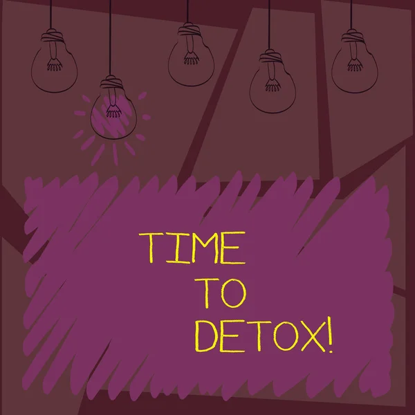 Γραφής showingtime Σημείωση να Detox. Επαγγελματική φωτογραφία, προβάλλοντας τη στιγμή για την υγεία δίαιτα διατροφή θεραπεία τοξικομανίας κόλον καθαρός. — Φωτογραφία Αρχείου