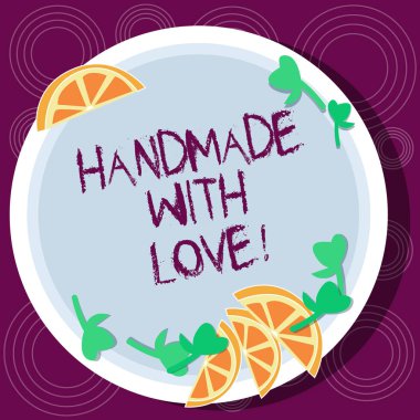 Word metin ile el yapımı aşk yazma. İş kavramı makine büyük kalite kesik, dilimlenmiş limon kama ve bitki yaprakları boş yuvarlak renkli plaka üzerinde tarafından değil elle yapılan için.