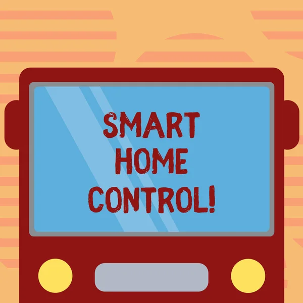 Texto para escrita de palavras Smart Home Control. Conceito de negócio para fornece aos proprietários conforto de segurança e eficiência energética Vista frontal plana desenhada de ônibus com escudo de janela de cor em branco Refletindo . — Fotografia de Stock