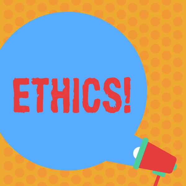 Megjegyzés a következő etikai írás. Üzleti fénykép bemutató fenntartása egyenlőség egyensúly többek között amelyek erkölcsi elvek kerek beszéd buborék jön ki a megafon bejelentést. — Stock Fotó