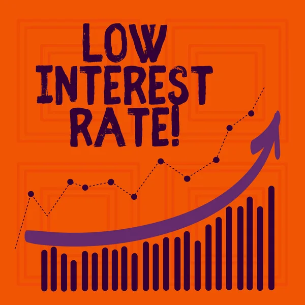 Texto para escrita de palavras Baixa taxa de juros. Conceito de negócio para porcentagem que o banco adicionar todos os anos em empréstimo Investimento . — Fotografia de Stock