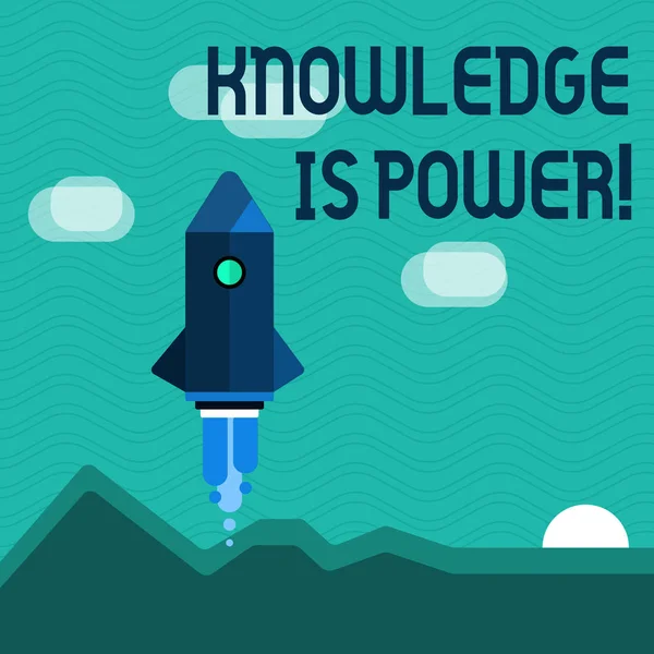 Κείμενο πινακίδα που δείχνει την γνώση είναι δύναμη. Εννοιολογική φωτογραφία εκμάθησης θα σας δώσει πλεονέκτημα έναντι άλλων. — Φωτογραφία Αρχείου