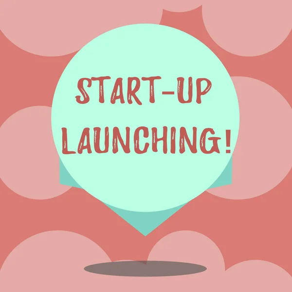 Schrijven van notitie weergegeven: Start Up lancering. Zakelijke foto presentatie van lancering strategieën van een onlangs naar voren gekomen bedrijf leeg kleur cirkel drijvende foto beginnen met schaduw en ontwerp aan de rand. — Stockfoto