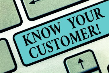 Sayın müşteri yazma el yazısı metin. İstemciler kimlik doğrulama ve potansiyel riskleri klavye tuşuna basarak tuş takımı fikir bilgisayar ileti oluşturmak için niyet değerlendirirken anlam kavramı.