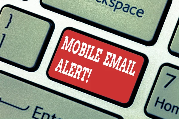 Schrijven van notitie weergegeven: mobiele E-mail Alert. Zakelijke foto presentatie van de machine om communicatie die gevoelige toets op het toetsenbord voornemen om computer bericht te drukken toetsenblok idee te maken is tijd te demonstreren. — Stockfoto