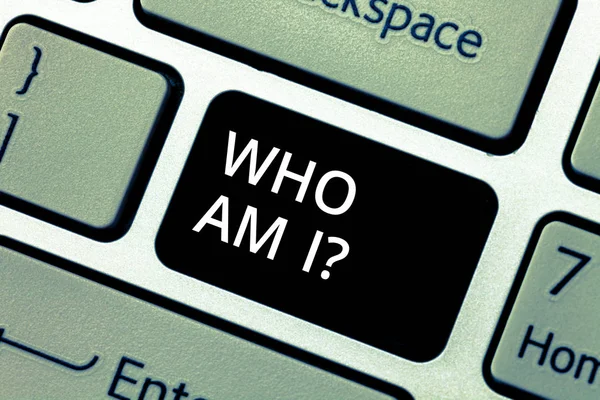 Word writing text who am i. business concept for identify yourself demonstratingality like dislikes profile keyboard key intention to create computer message pressing keyboard idea. — Stockfoto