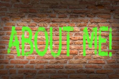 Word metin hakkında bana iş kavramı duvarda yazılı Graffiti motivasyonel arama gibi kişilik davranış tutum karakter bireysel ahlak şekilde tuğla duvar sanatı için yazma.