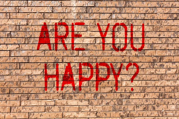 Λέξη σύνταξη κειμένου είναι να Happyquestion. Επιχειρηματική ιδέα για κίνητρο επιτυχία ζωή γιορτή χαμόγελο χαλαρωτικό τούβλο τοίχο τέχνης όπως Graffiti παρακινητικές κλήση γραμμένη στον τοίχο. — Φωτογραφία Αρχείου