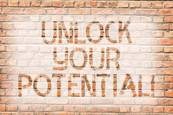 Znak tekstowy Wyświetlono Unlock Your Potential. Koncepcyjne zdjęcie dostępu swoje prawdziwe umiejętności i kompetencje uwierzyć w siebie mur sztuka jak Graffiti motywacyjne wywołać napisał na ścianie. — Zdjęcie stockowe