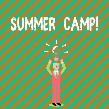 Yaz kampı yazma el yazısı metin. Çocuk tatil aktiviteleri yapmak nerede yer anlam kavramı.