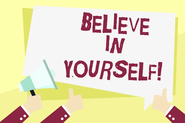 Palavra texto escrito Acredite em si mesmo. Conceito de negócio para Determinação Positividade Coragem Confiança Fé Crença . — Fotografia de Stock