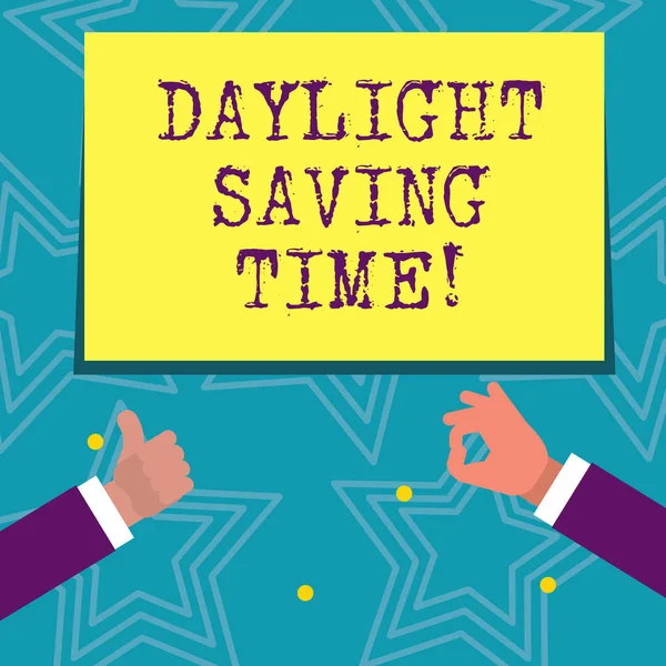 Signo de texto que muestra el horario de verano. Foto conceptual avanzando relojes durante el verano para ahorrar electricidad . —  Fotos de Stock