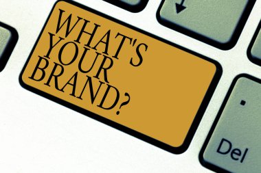 Ne S Your Brandquestion gösterilen metin işareti. Senin şirket analysisufacturer ya da model klavye anahtar hakkında tuş takımı fikir tuşuna basarak bilgisayar ileti oluşturmak için niyet soran kavramsal fotoğraf.