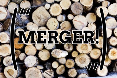 Birleşme gösterilen metin işareti. Kavramsal fotoğraf birleştirme-in iki şey veya şirketler Fusion koalisyon birleşme ahşap arka plan vintage ahşap vahşi mesaj fikirler niyetleri düşünce.