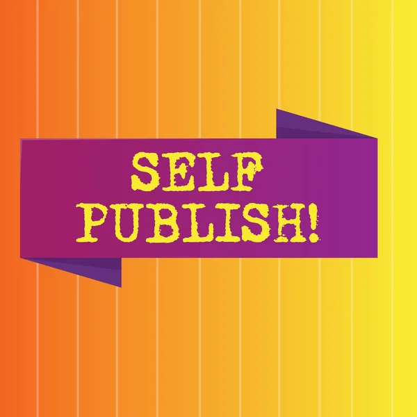 Текст рукописного тексту Self Publish. Письменник-концепт, який публікує твір, працює самостійно за власний кошт Порожній зібраний кольоровий банер фото на вертикально смугастому фоні . — стокове фото