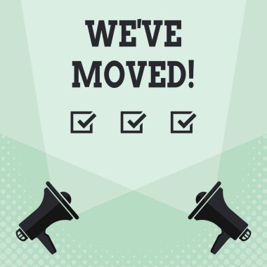 Kavramsal el Ve taşındık gösterilen yazma. İş fotoğraf metin güçlü duygular üzüntü ya da sempati söyledi veya Spotlight yukarı doğru Crisscrossing megafon yerde yapılır.