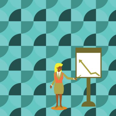 Kendine güvenen kadın iş takım elbise Holding sopa ve grafik üzerinde duran beyaz tahta çıkmayı okun işaret. Raporlama için renkli yaratıcı arka plan fikir ve sunum.