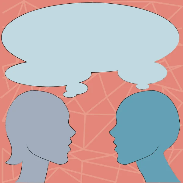 Illusztráció: férfi és nő színes sziluettje oldalán nézet profil ábra a közös gondolat beszéd buborék. Kreatív háttér ötlet azonos hiedelmek, elvek és a partnerség. — Stock Vector