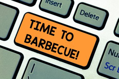 Kavramsal el saat-Barbekü gösterilen yazma. İş fotoğraf metin dinlenirken pişirme et tavuk domuz üzerinde ızgara yaz etkinliği klavye tuşu bilgisayar ileti fikir oluşturmak için niyet.