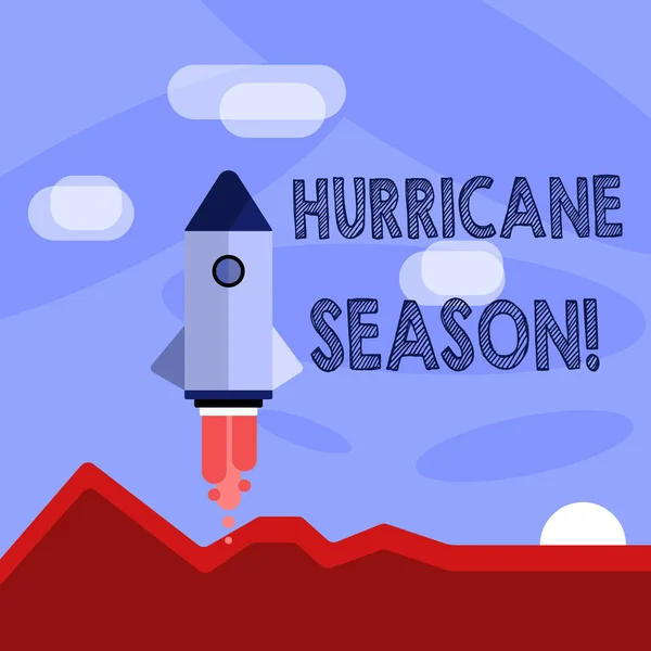 Word pisanie tekstu sezon huraganów. Koncepcja biznesowa na czas, kiedy większość tropikalne cyklony oczekuje się opracowania kolorowy kosmicznych transfer Rocketship uruchomienie na nowy Biznes startowego. — Zdjęcie stockowe