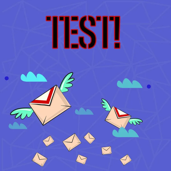 显示测试的商业笔记. 展示学术系统程序的商业照片评估可靠性耐久性彩色航空邮件信件信封和其中的两个翅膀. — 图库照片