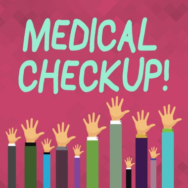Word yazma metin tıbbi check-up. İş kavramı ayrıntılı fizik muayene için testler eller, birkaç iş adamları yetiştirme kadar yukarıda baş, palmiye bakan açık çeşitli içerir.