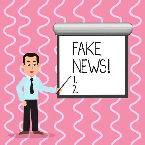 Κείμενο πινακίδα που δείχνει Fake News. Εννοιολογική φωτογραφία ψευδείς ιστορίες που φαίνεται να εξαπλωθεί στο διαδίκτυο χρησιμοποιώντας άλλα μέσα άνθρωπος γραβάτα μιλάμε κρατώντας ραβδί οδηγεί σε κενή λευκή οθόνη στον τοίχο. — Φωτογραφία Αρχείου