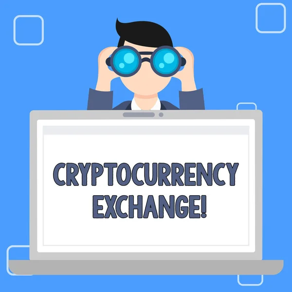 Scrivere nota che mostra Cryptocurrency Exchange. Business photo showcase business permette ai clienti di scambiare cryptocurrencies Man Holding e guardando in binocolo dietro lo schermo del computer portatile . — Foto Stock