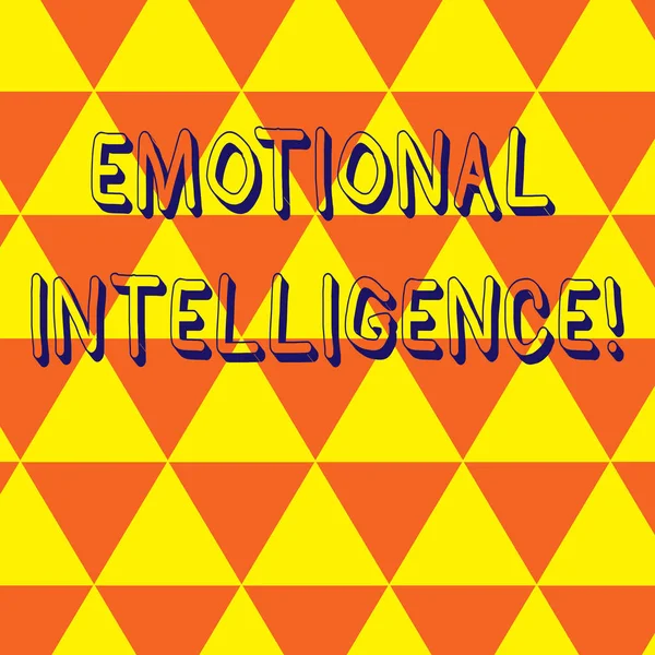 Пишу записку, показывающую эмоциональный интеллект. Возможность выявления и анализа собственных и других эмоций Повторить треугольные плитки, расположенные в оранжевом и желтом цветах . — стоковое фото