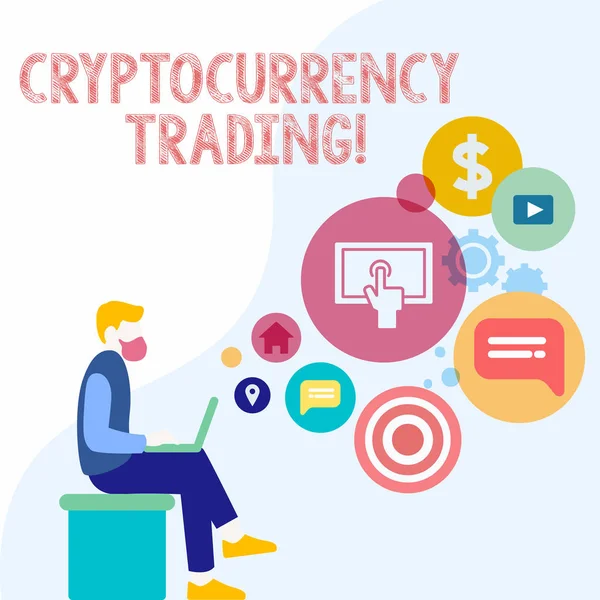 El yazısı metin Cryptocurrency ticaret. Sadece cryptocurrencies adam oturuyor aşağı burnunun üstünde Laptop ve Seo sürücü simgeleri üstünde boş yer ile pazarda alışverişini anlam kavramı.