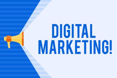 Kavramsal el dijital pazarlama gösterilen yazma. İş fotoğraf metin piyasa ürünleri veya hizmetleri megafon Internet uzanan teknolojilerini kullanarak birim değerler alanı geniş ışını ile.