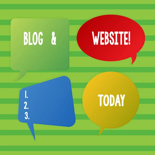 Escritura manual conceptual que muestra Blog y sitio web. Foto de negocios mostrando discusión o sitio web informativo publicado en WWW Speech Bubble Sticker en diferentes formas y chat múltiple . — Foto de Stock