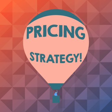 Word yazma metin fiyatlandırma stratejisi. İş kavramı için yöntem şirketleri fiyatı kullan onların ürün hizmet boş pembe sıcak hava balon yüzen bir yolcu sallayarak gelen gondol ile başvurur..