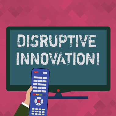 Word yazma metin yıkıcı yenilik. Kurulan marketleading firmalar veya ürün el Holding bilgisayar uzaktan kumanda boş geniş renk PC ekran infront için iş kavramı.