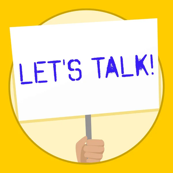 Znak tekstowy przedstawiający Let S Talk. Koncepcyjne zdjęcie proponują rozpoczęcie rozmowy na konkretny temat ręka Holding blank biały afisz wspierane przez Handle dla świadomości społecznej. — Zdjęcie stockowe