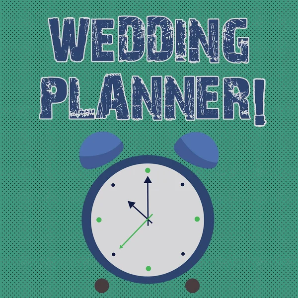 Manuscrito texto escrevendo Wedding Planner. Conceito que significa profissional que auxilia no planejamento e análise de design colorido redondo analógico dois sino relógio de mesa de alarme com segundos foto mão . — Fotografia de Stock