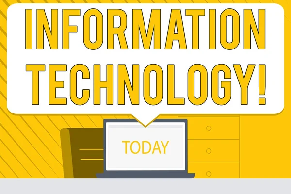 単語のテキスト情報技術を書く。コンピュータシステムを利用した科学と活動のためのビジネス概念ワークスペースのアイデアで白いラップトップの画面を指して空白の大きな吹き出しバブル. — ストック写真