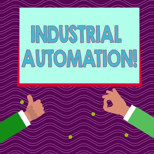 Text skylt som visar industriell automation. Konceptuell bild användning av styr system för att hantera industriell process två affärs män händer Gesturing tummen upp och okej Sign för promotion. — Stockfoto