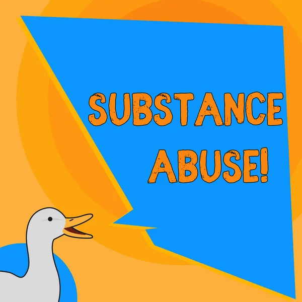 显示药物滥用的书写记录。商业照片展示了药物的图案使用, 使用者在鸭子说话量的照片中使用不均匀形状空白蓝色语音气球. — 图库照片