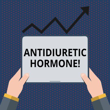 Antidiüretik hormon gösteren kavramsal el yazma. Progresif ok yukarı gidiyor altında hipofiz bezi el Holding tablet tarafından serbest olan peptit molekül vitrinde iş fotoğrafı.